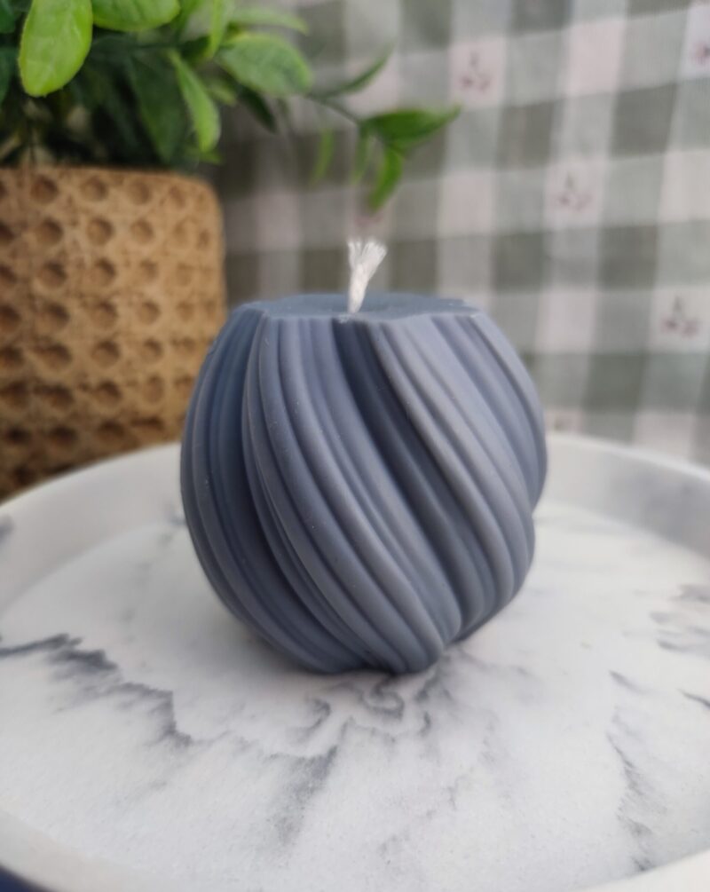 Round Twister - Pillar Candle